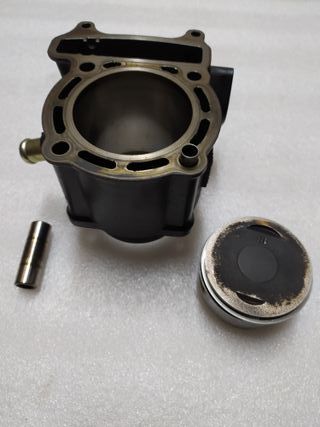 Cilindro y pistón Kymco Grand Dink 300