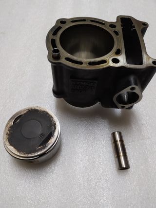 Cilindro y pistón Kymco Grand Dink 300