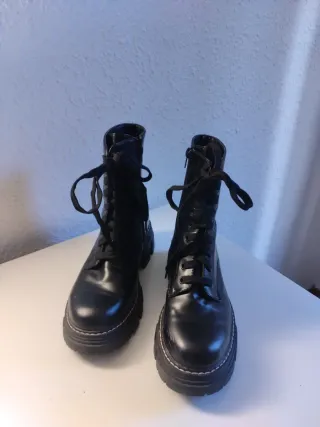 Botas estilo militar Maripaz negras