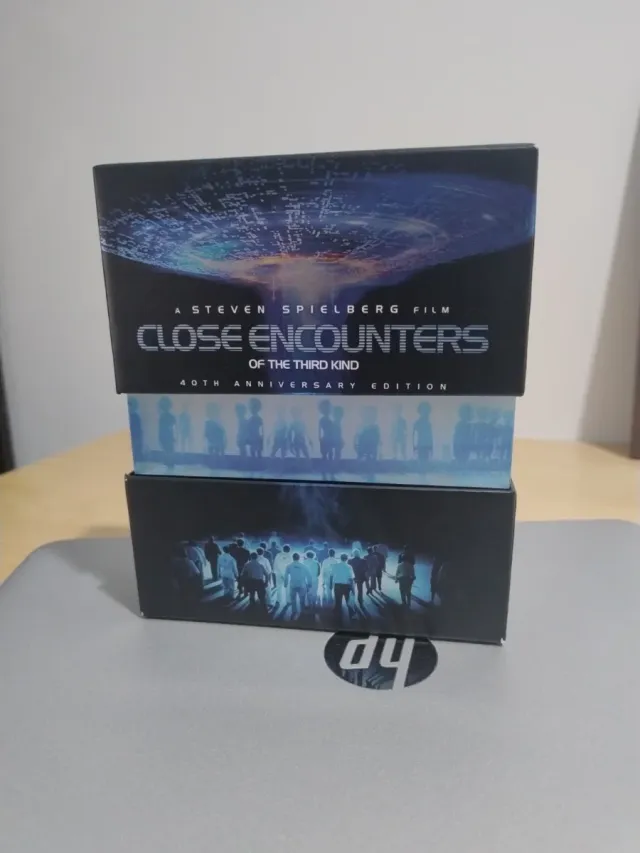 Encuentros Cercanos 3ª Fase Caja Luminosa.