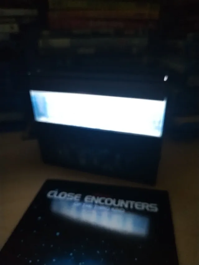 Encuentros Cercanos 3ª Fase Caja Luminosa.