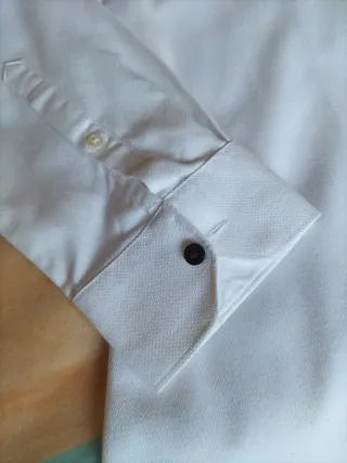 Camisa Zara Blanca Talla XL. Sin usar. Entallada.