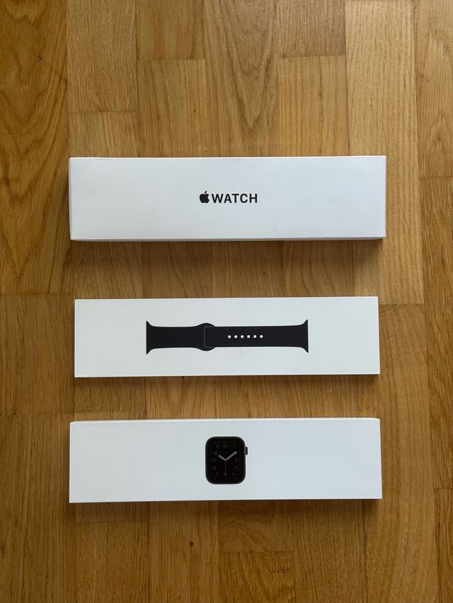 Apple Watch SE 44mm + correas