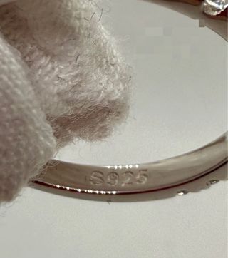 Anillo Moissanita Roja 1ct y Circonitas Plata