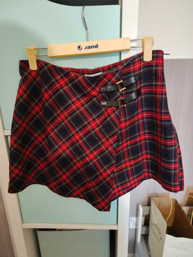 Falda-pantalón cuadros roja y negra