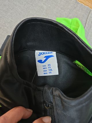 Equipación Fútbol C.S.F. Joma.