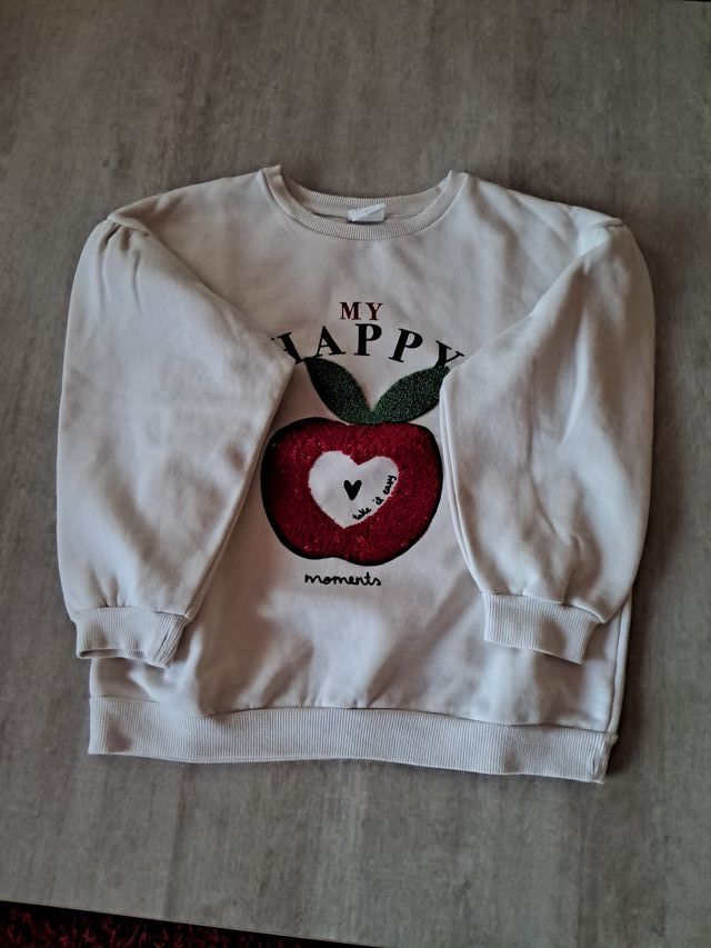 Conjunto de niña: pantalón y sudadera.