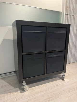 Mueble Estantería Negro con Ruedas