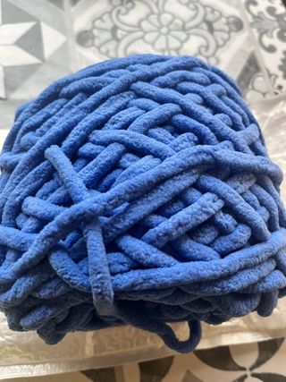 Gomitolo di lana blu