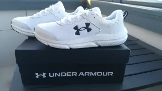 UNDER ARMOUR - talla 42