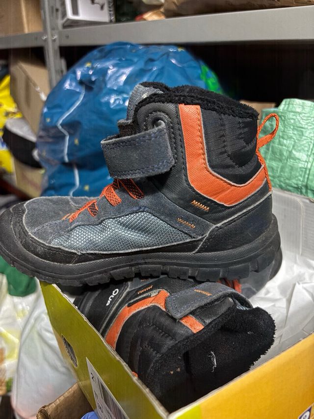 Botas niño Decathlon T.30 impermeables