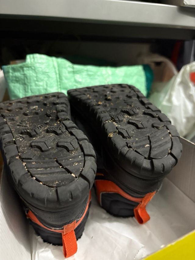 Botas niño Decathlon T.30 impermeables