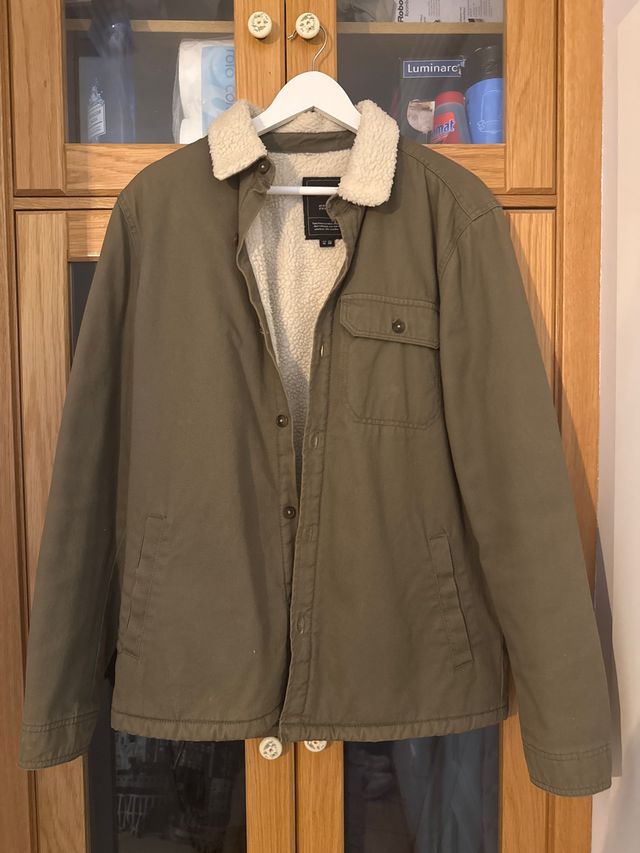 Chaqueta Pull&Bear verde forrada