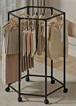 Perchero burro con ruedas