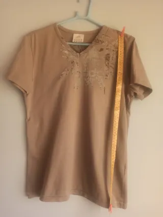 Camiseta juvenil beige grisáceo