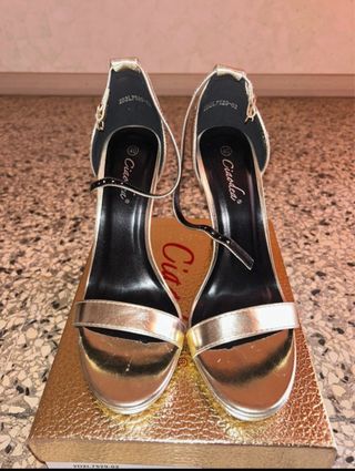 Sandali eleganti  oro/Tg 40