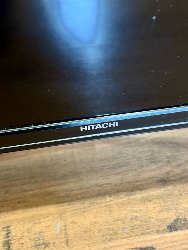 TV Hitachi 50HK5600 50” para piezas o reparación