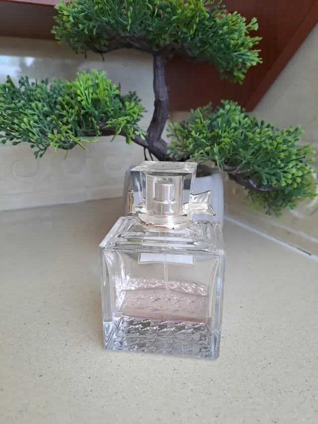 Bottiglia di profumo vuota Miss Dior Blooming Bouquet