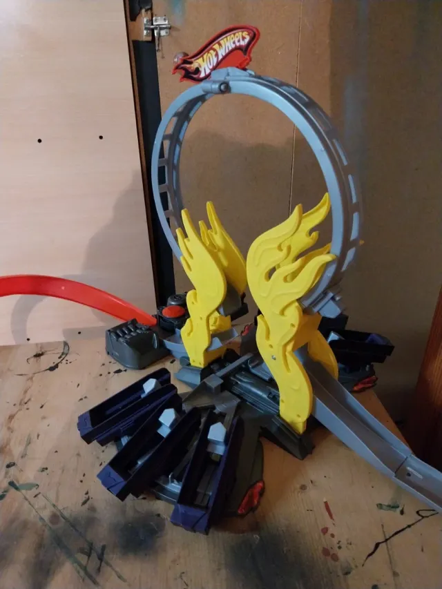 Hot Wheels Blast & Crash Pista