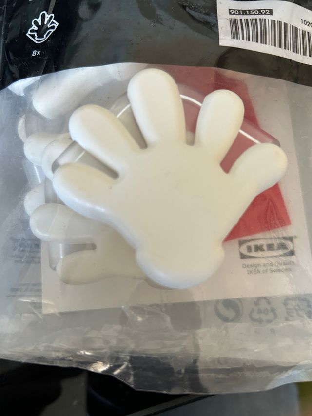 Protectores esquineros IKEA mano blanca