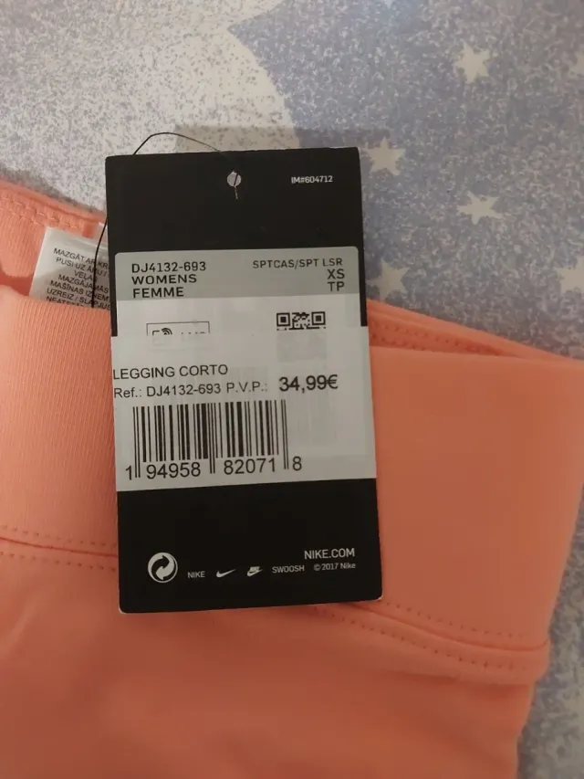 Mayas cortas Nike naranjas