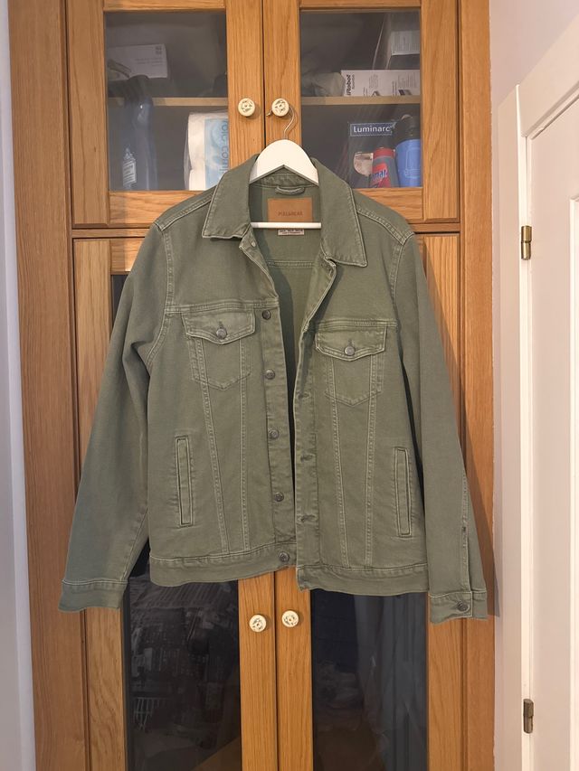Chaqueta vaquera verde Pull&Bear Talla M