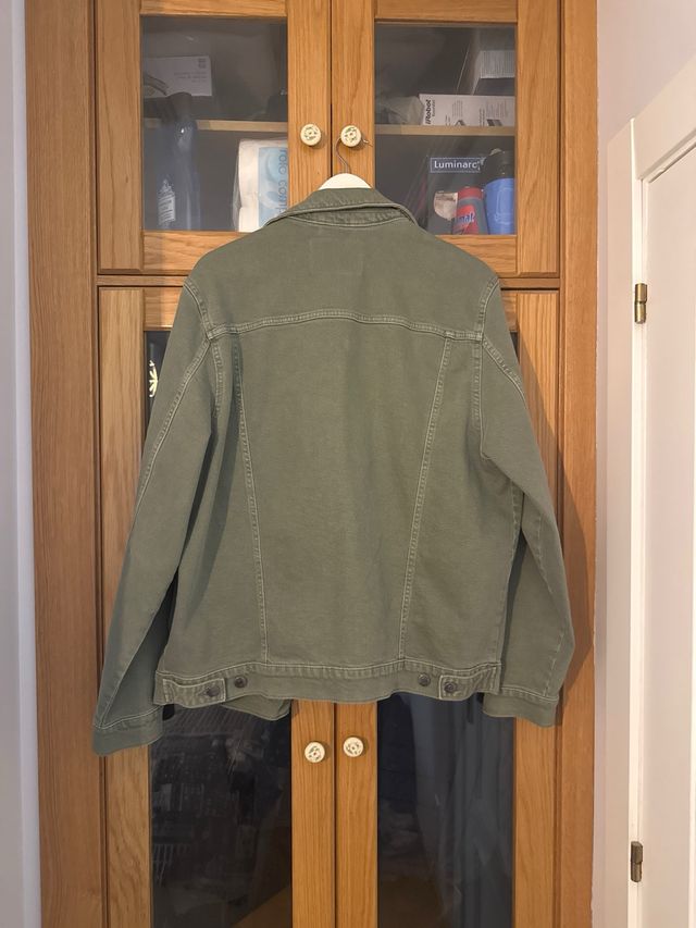 Chaqueta vaquera verde Pull&Bear Talla M