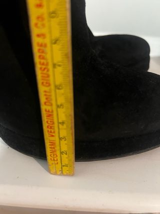 Stivali neri in camoscio