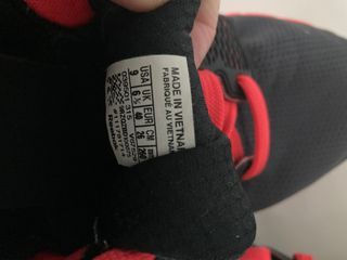 Reebok Bambas Negras y Rojas Casi Nuevas