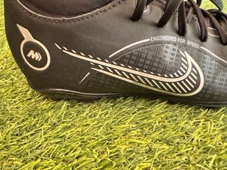 Botas fútbol Nike niño talla 38