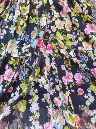 Vestido midi floral Zara