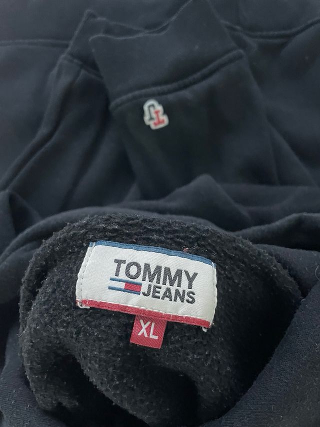 Sudadera Tommy Jeans Negra