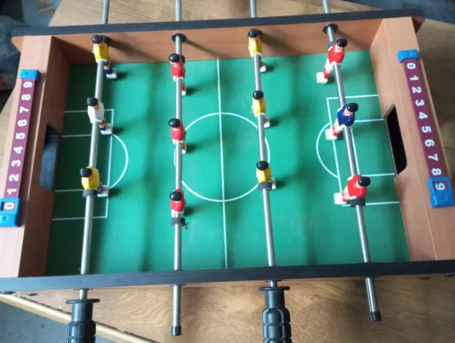 Futbolín de madera