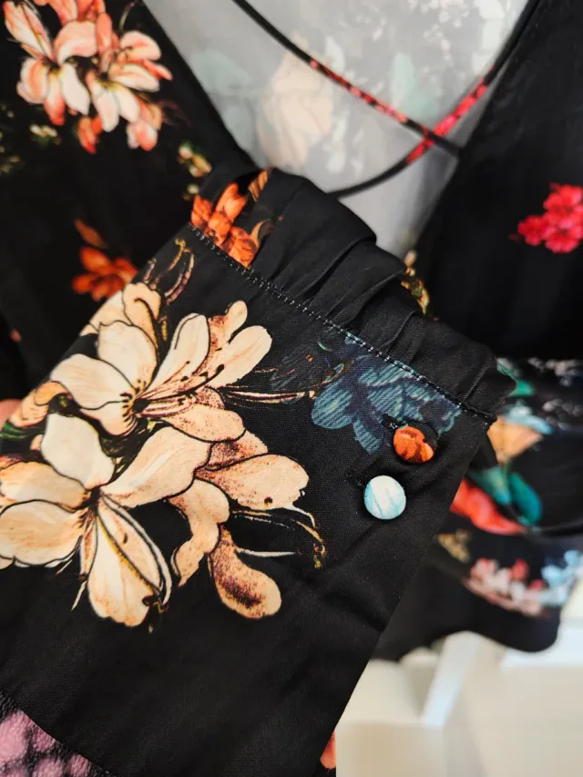 Body estampado floral negro talla L