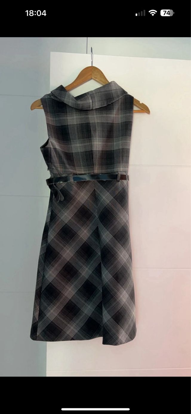 Vestido Fórmula Joven Negro/Gris vale para 38 y 40