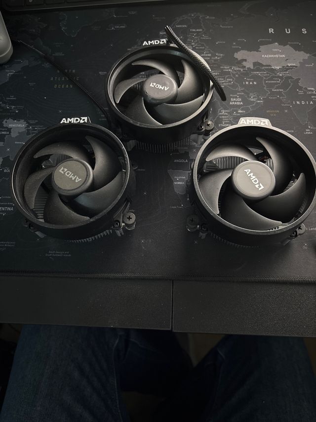 3 coolers AMD