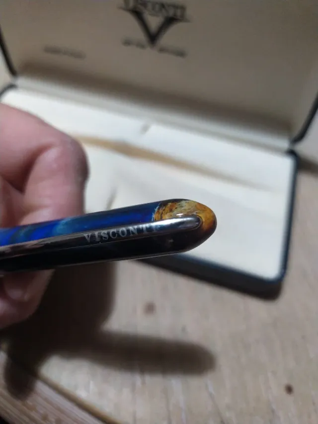 Bolígrafo Visconti con estuche