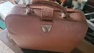 Máquina de escribir antigua Groma Kolibric