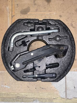 Kit attrezzi ruota scorta Vw Skoda Seat
