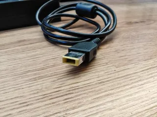 Transformador Lenovo de 90W