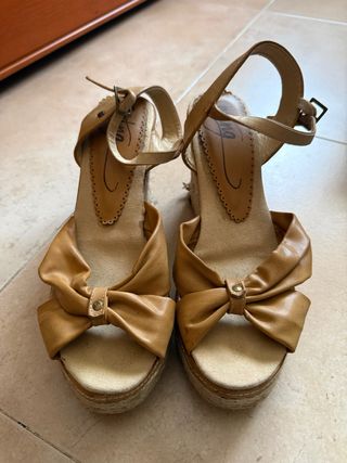 Sandalias Mustang Beige/Marrón Talla 41