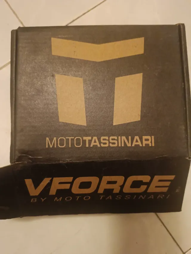 Caja de láminas V-Force Moto Tassinari