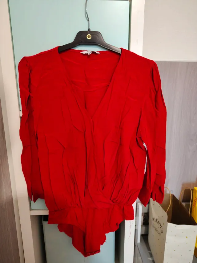 Body rojo talla L
