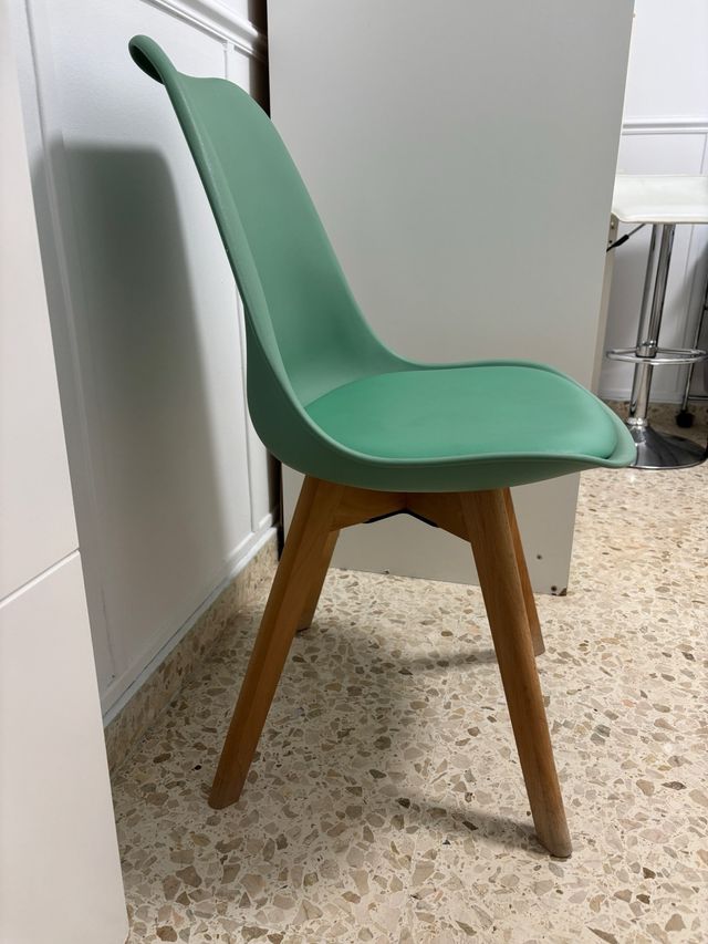 Silla Nórdica verde agua 