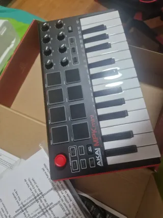 Akai MPK Mini - Controlador MIDI Nuevo