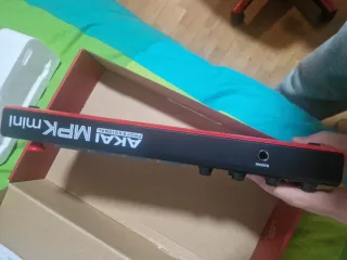 Akai MPK Mini - Controlador MIDI Nuevo