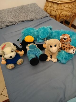 5 peluche misti
