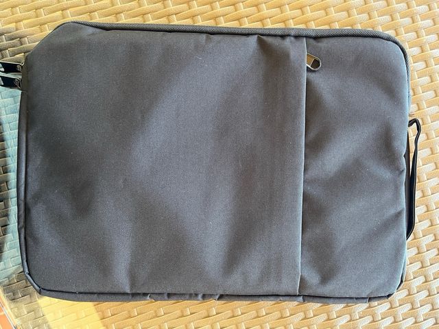 Funda STB 11 para portátil/tablet