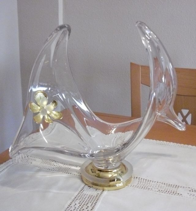 Reloj de mesa y jarrón de metacrilato