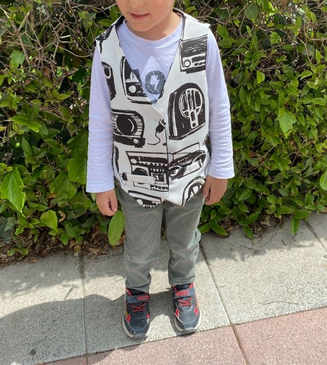 Chaleco estampado niño T4/5